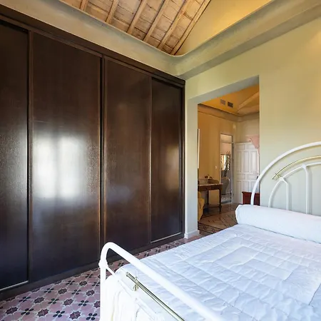 Castro Villa *